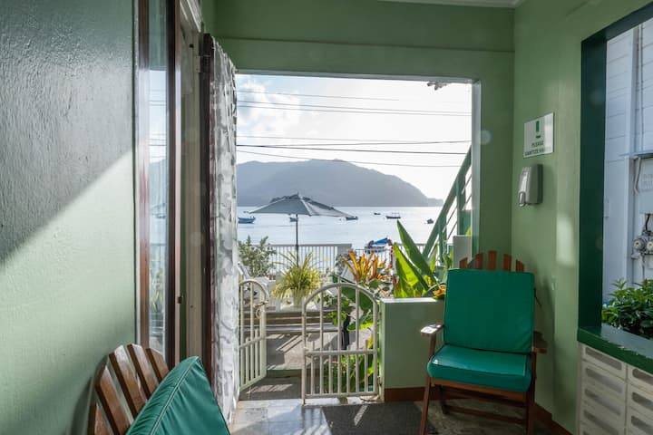 Cholson Cottage Family-friendly Beachfront Tobago - Tobago