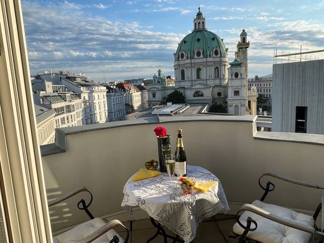 Dachappartement mit Balkon und Garten gallery image 3