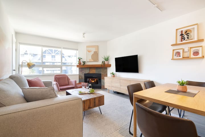 Prime 2br/2ba Designer Home In Olympic Plaza W/ht - Whistler