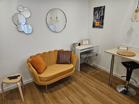 Popular Airbnb listing: Golden Star Apartment in Campo De Ourique