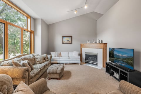 2 Story House with Gas Fireplace + Garage Parking
