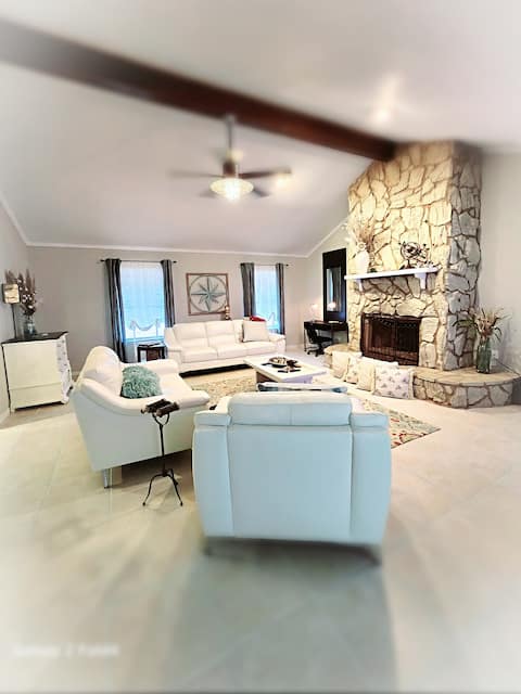 Entire home! Fairhope, Daphne, Mobile, Beaches!