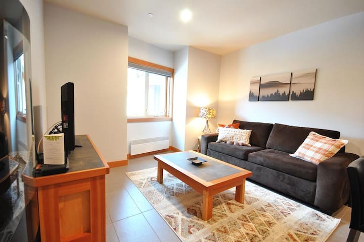 Kookaburra Lodge 207:  Centrally Located, Stylish, 1bdrm Condo - Sun Peaks