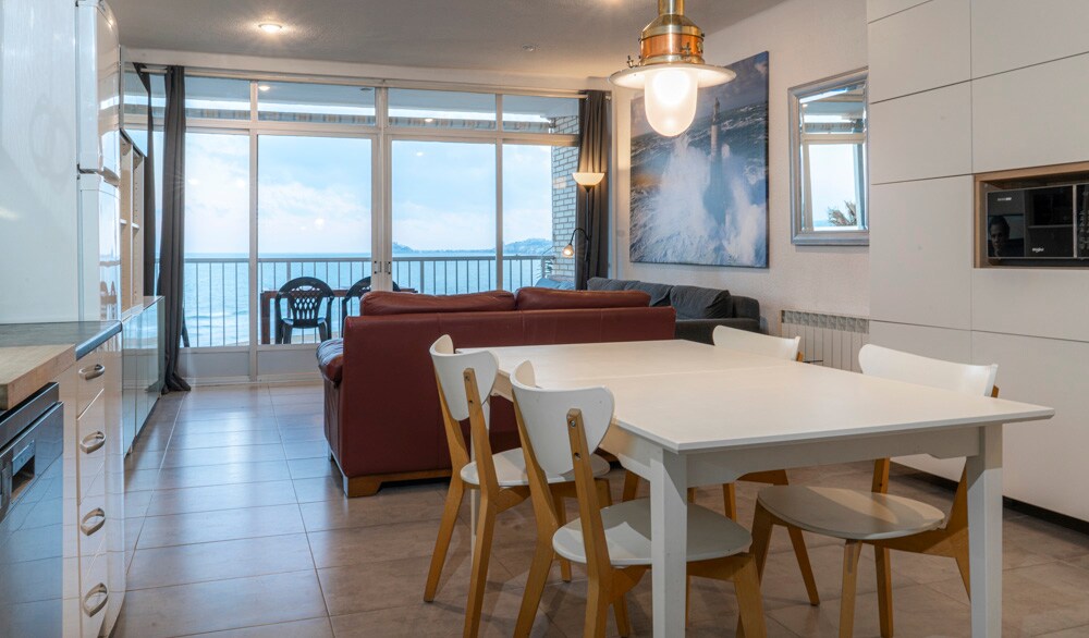 First line. Wifi. Elevator. Parking. Pet friendly 5