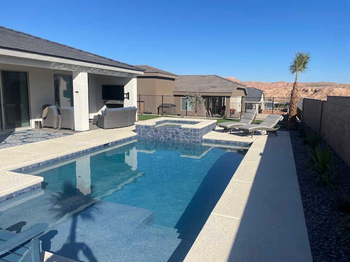 Lazy Boy Manor Bl991940 By J And Amy - Mesquite, NV