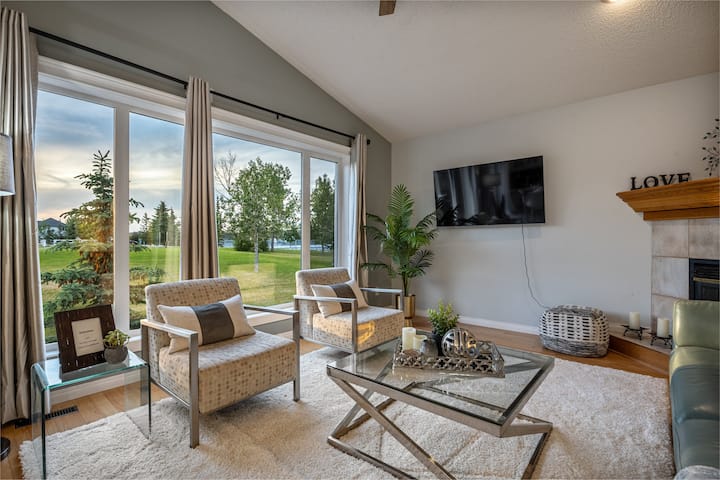 H1 Cozy Home Back To Park 2 Car Garage - Calgary