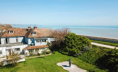 Luxury 5* Beach House for 15, Sunroom & Sauna