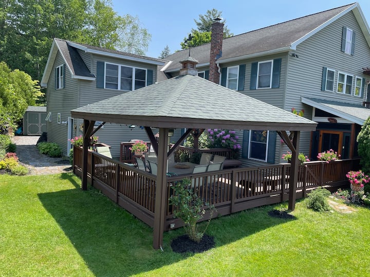 Huletts Landing -Large, Bright 6 Bdrm Lake House - Hague, NY
