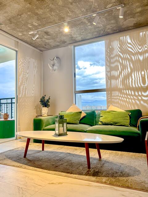 Apartment in South Cali, quiet for long stays
