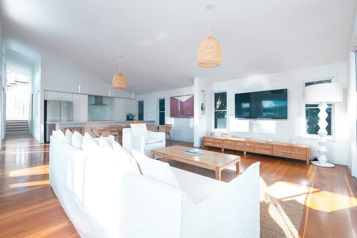 Tallows House on Paterson – Ample Space & Style gallery image 3