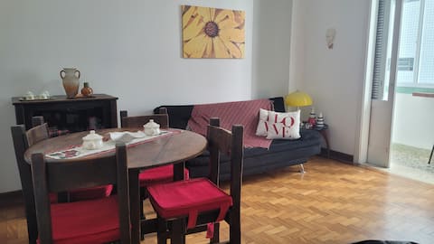 Imóvel de sucesso: Cozy apartment with ocean views em Santos