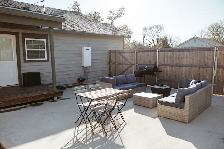 Private Pickleball Court! Lovely 2 Bedroom Home - Waco