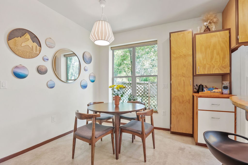 East-Austin Oasis - Peaceful & Centrally Located