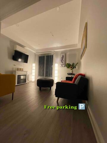 Spacious 2level apartment with parking Walk2subway