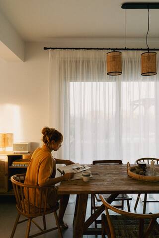 Stylish 4BR Beachside Private Villa Alati w/pool gallery image 5