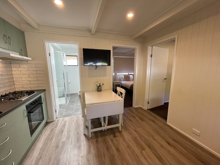 Rail Trail Abode - Wandiligong