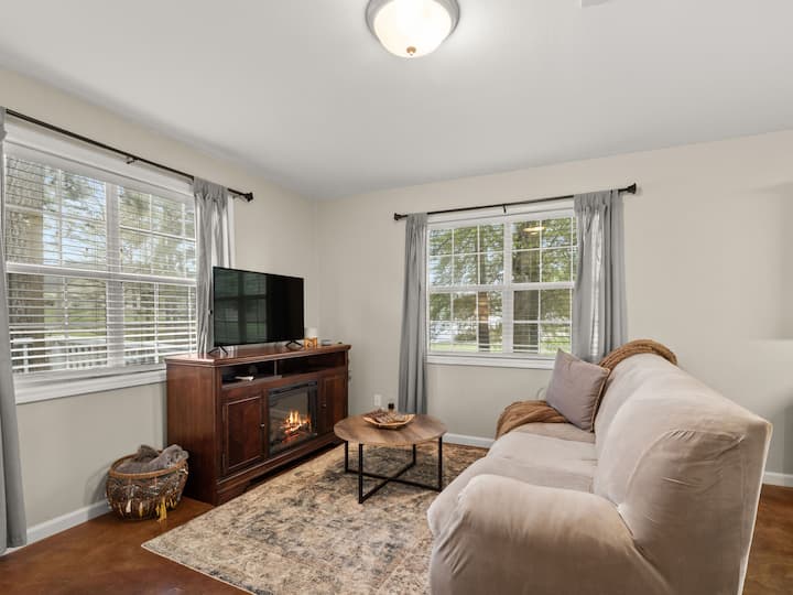 Living room 3