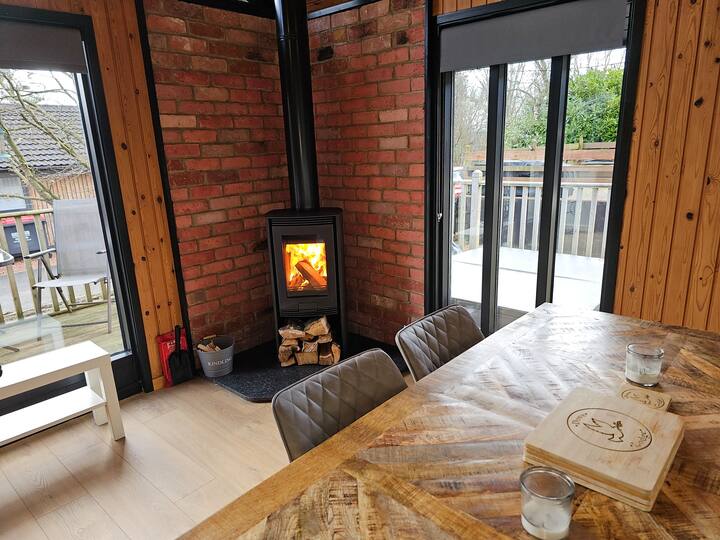 Dove Lodge Luxury Log Cabin - Otterburn