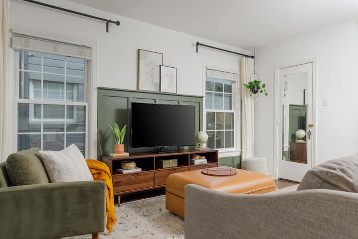 تلفزيون 50 بوصة مزود بتقنية Roku