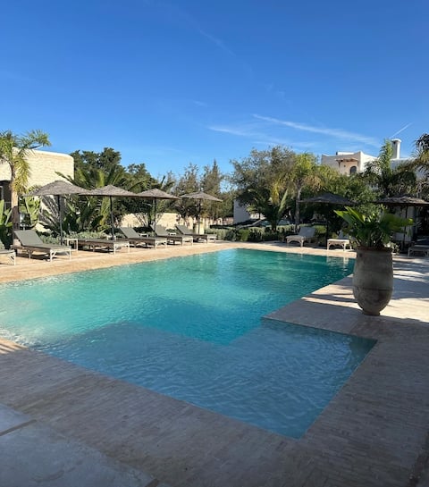VillaBleuNomade Essaouira heated pool, cook