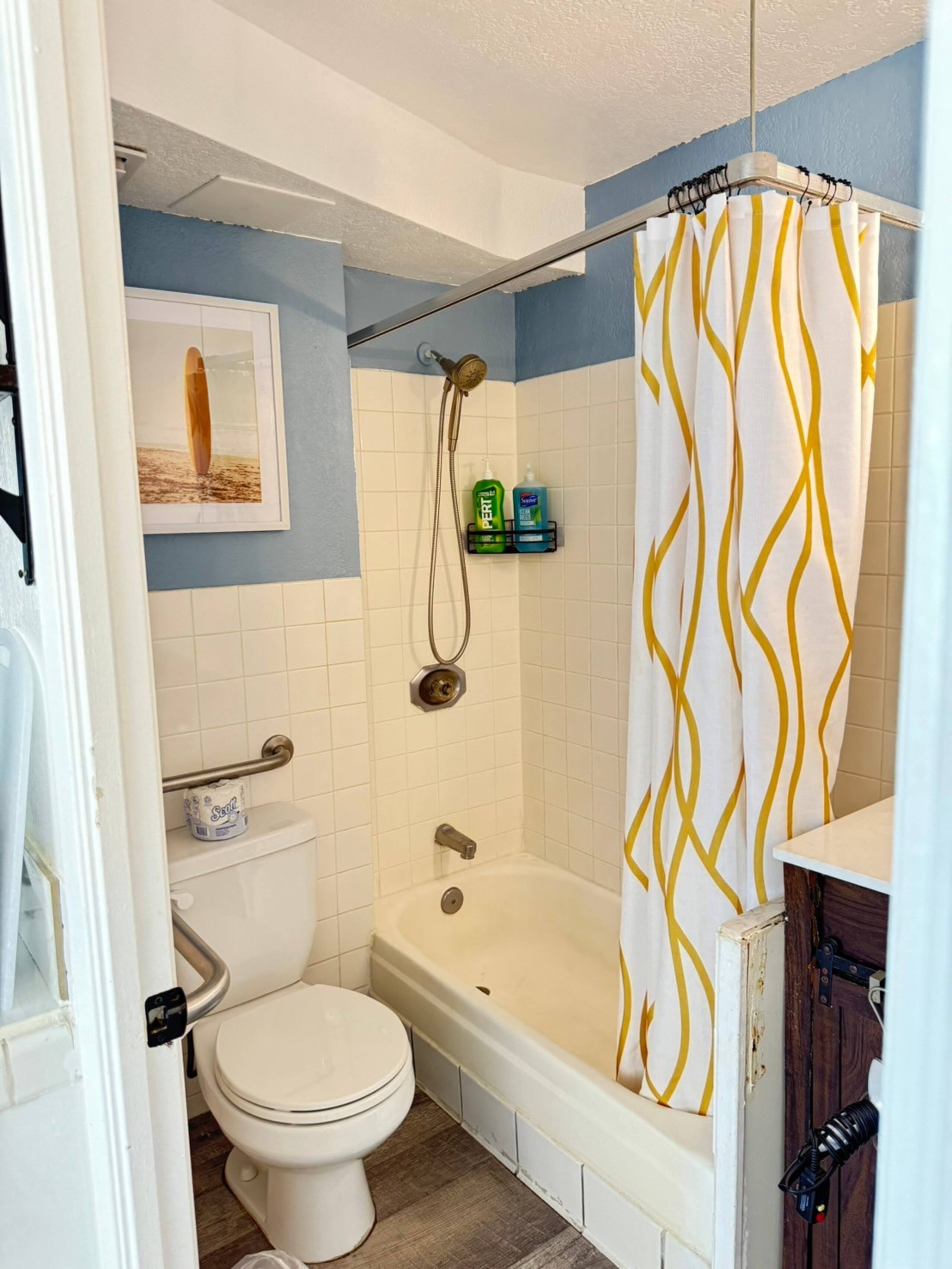 Condo in Honolulu · ★4.29 · Studio · 2 beds · 1 bath - Image 10