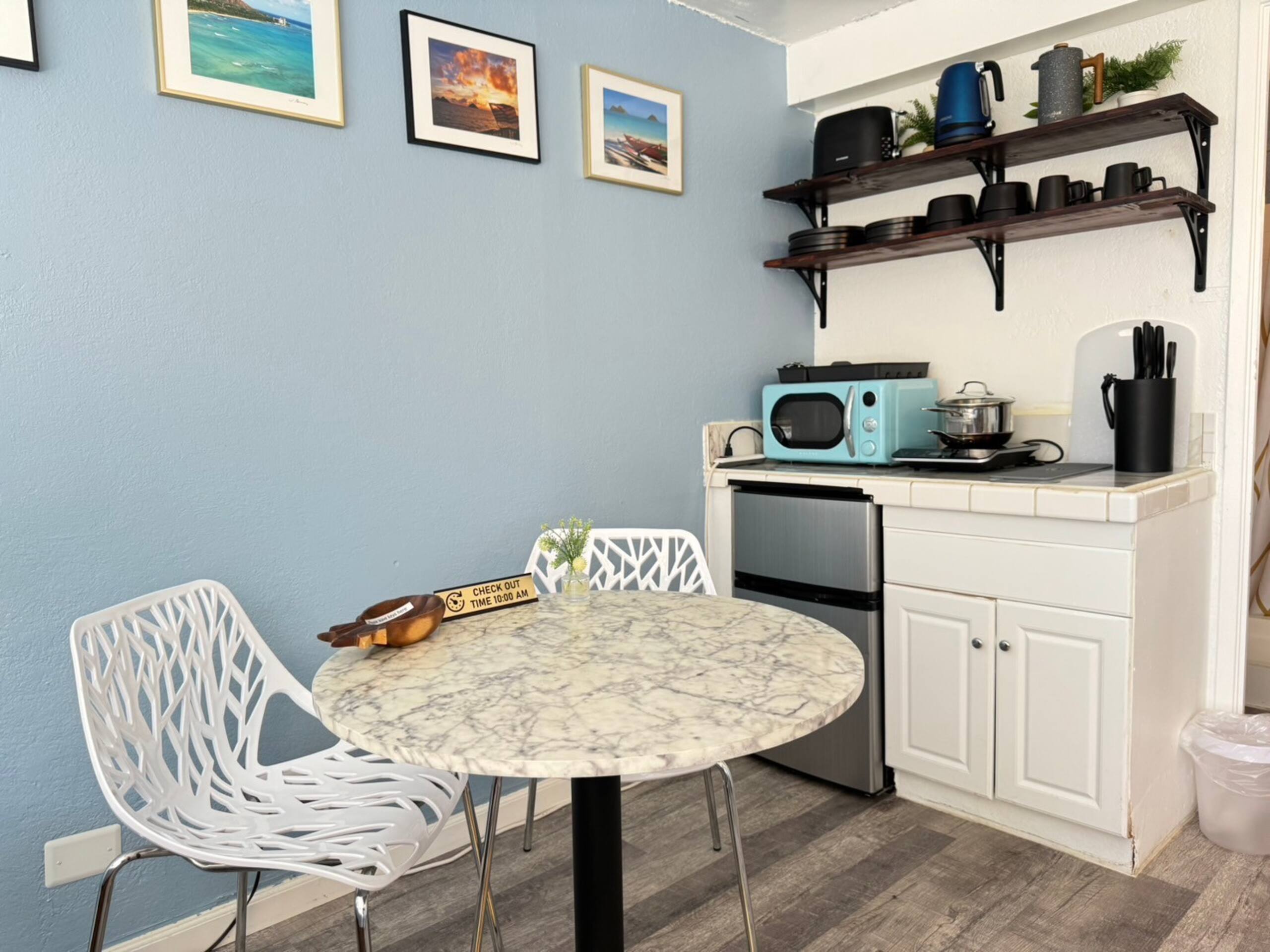 Condo in Honolulu · ★4.29 · Studio · 2 beds · 1 bath - Image 23