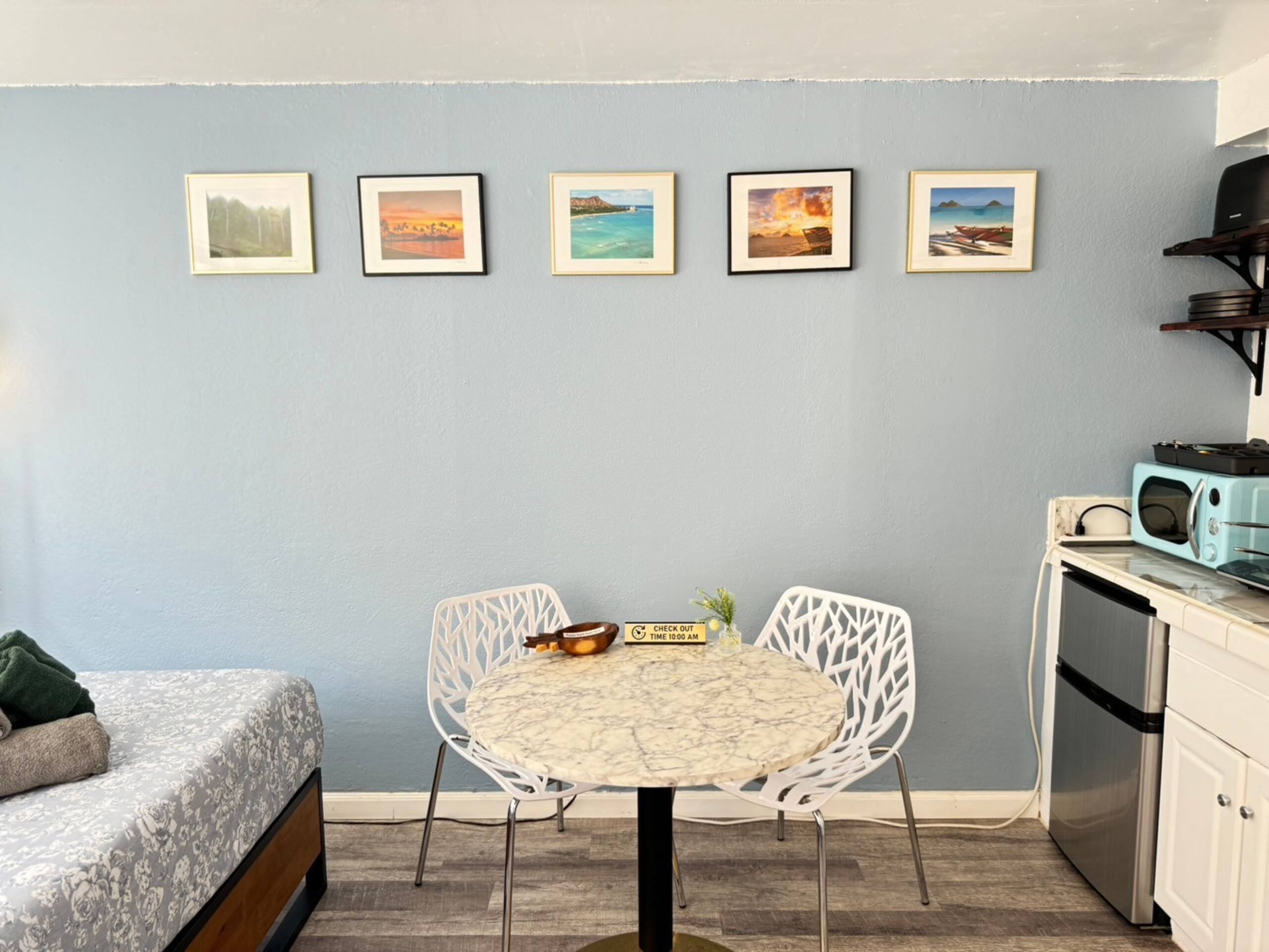 Condo in Honolulu · ★4.29 · Studio · 2 beds · 1 bath - Image 22