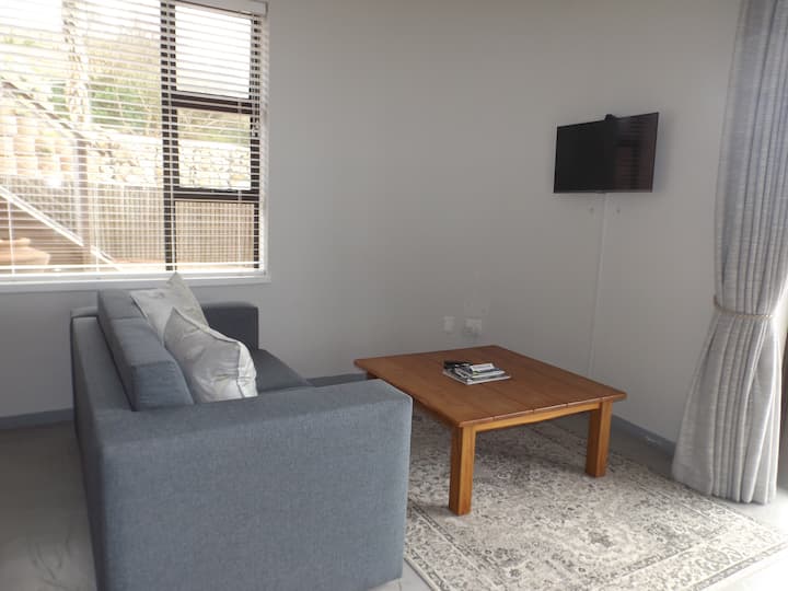 Bosbokduin Luxurious Beachfront Studio Apartment - Stilbaai