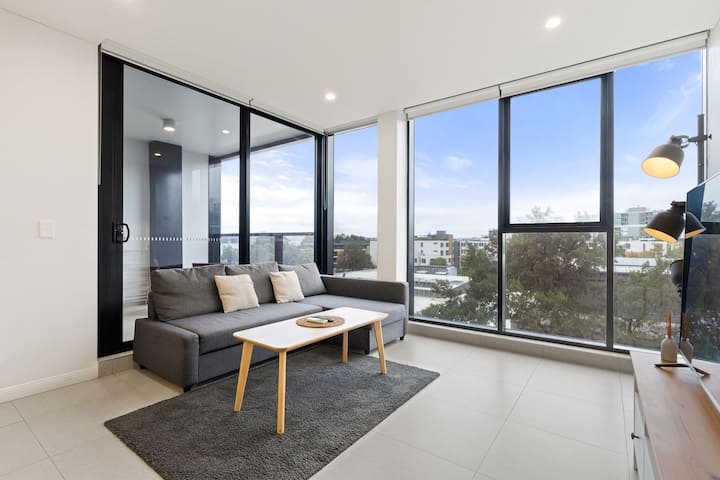 Mascot 1br With Pool | 2 Mins Walk To Station - Sydney
