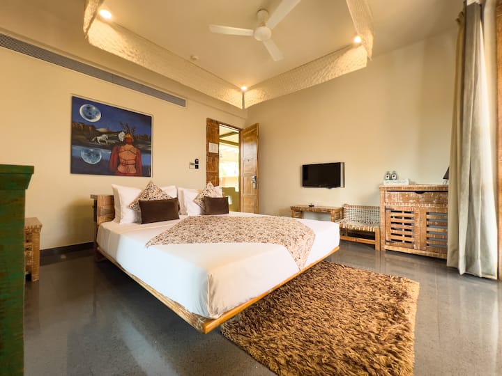 Bedroom 2 image 3