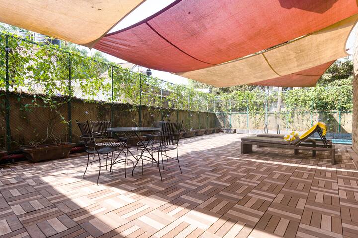 Patio image 4