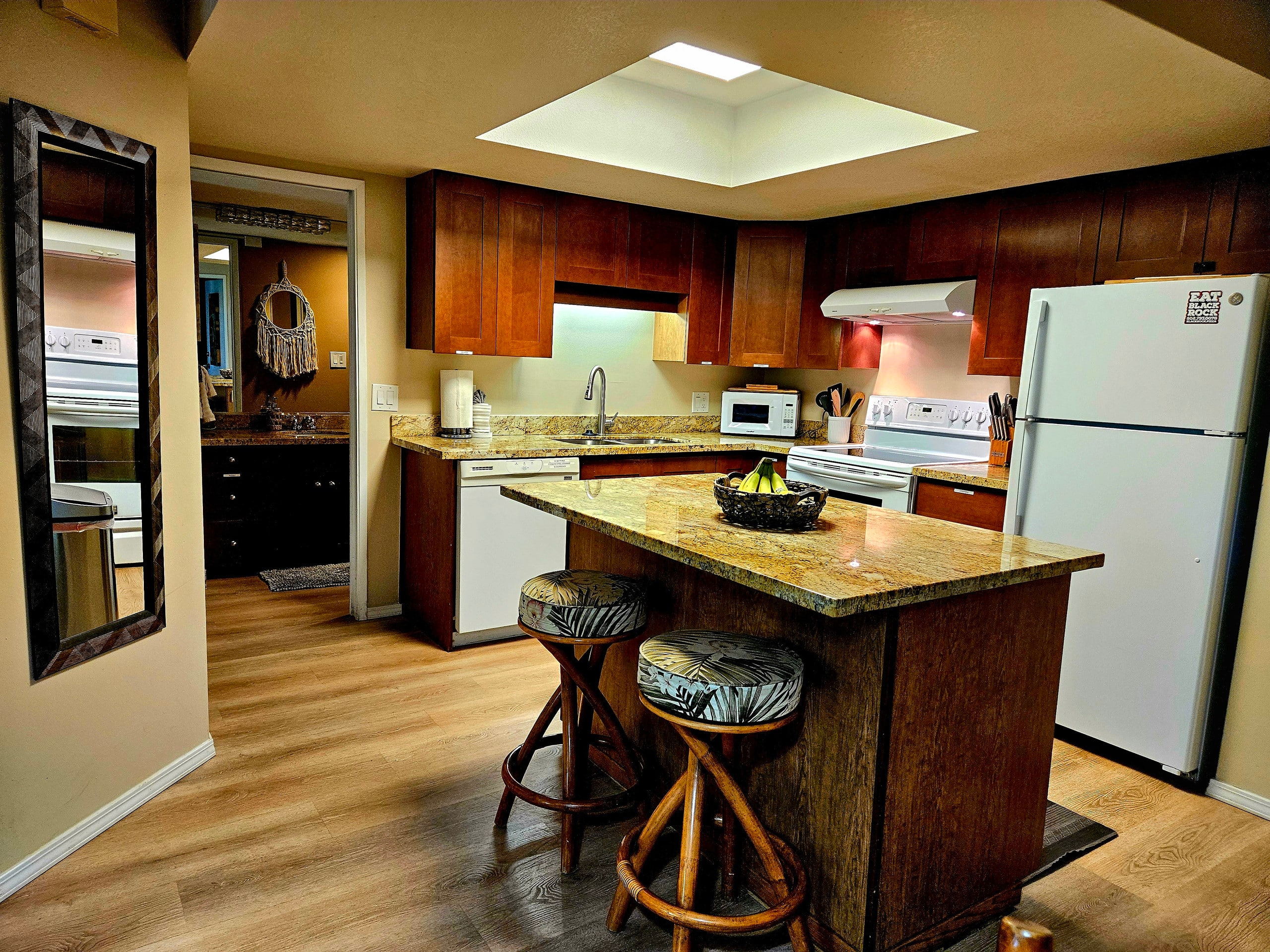 Condo in Kihei · ★4.96 · 2 bedrooms · 4 beds · 2 baths - Image 16