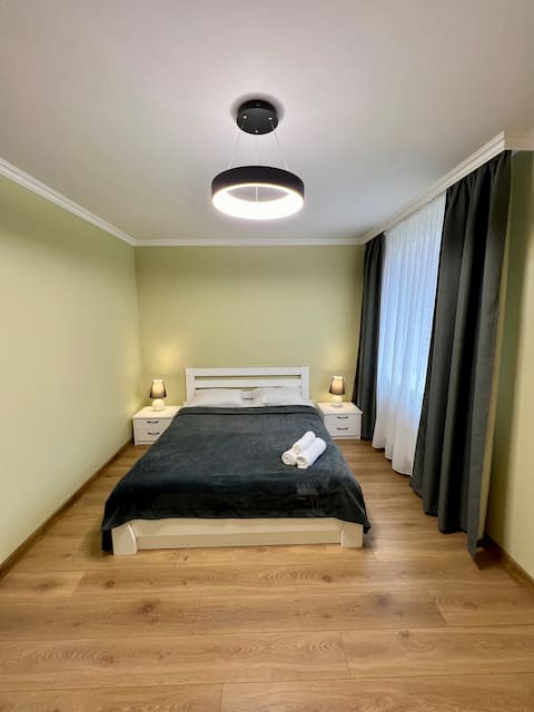 Cozy apartment near the park Downtown