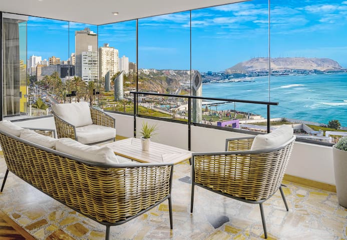 Entire home with 4 bedrooms in Miraflores - Lujo Oceano Pacifico King Larcomar JW Marriott