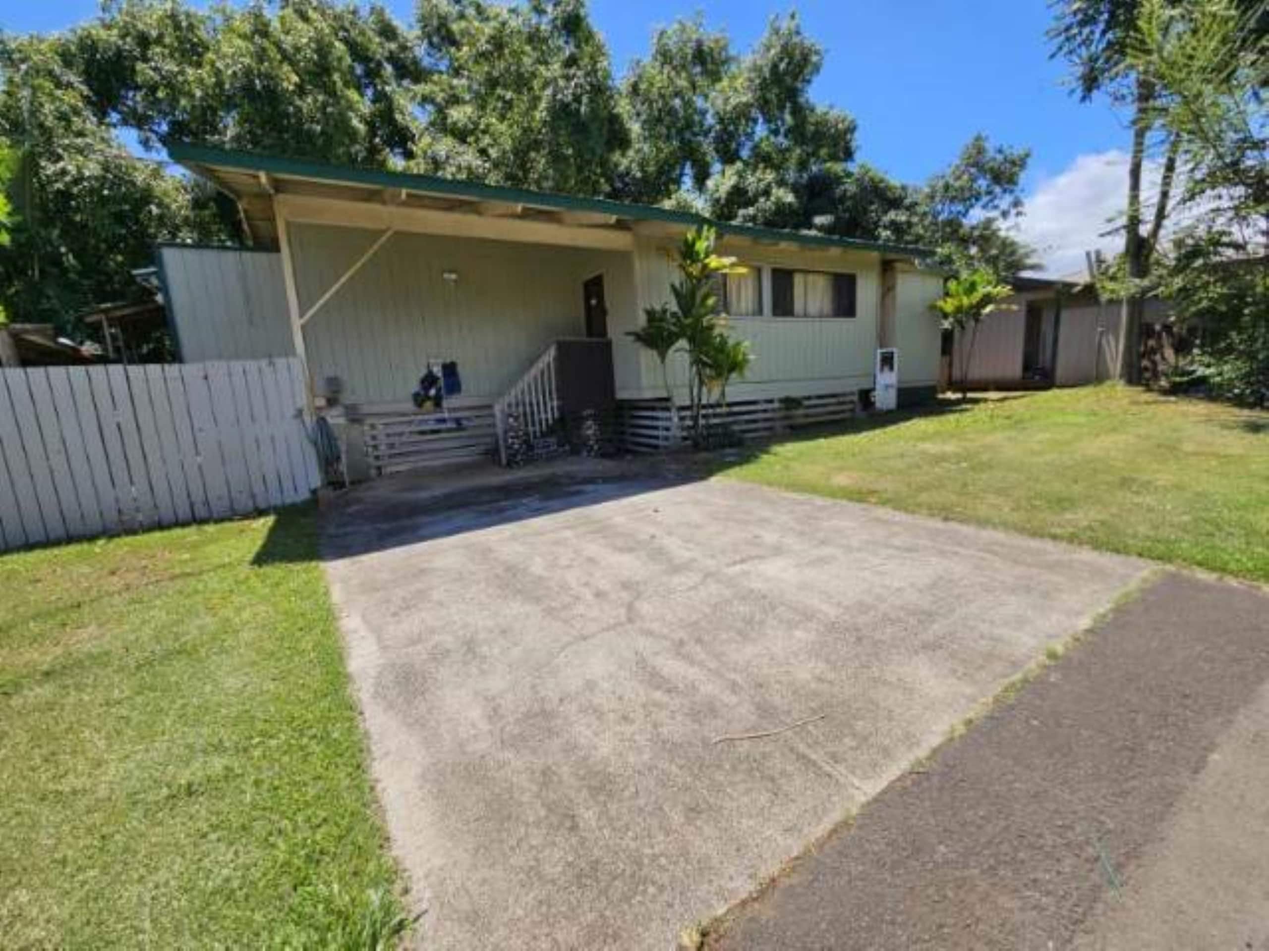 Place to stay in Haiku-Pauwela · ★4.36 · 2 beds · 1 private bath - Image 2