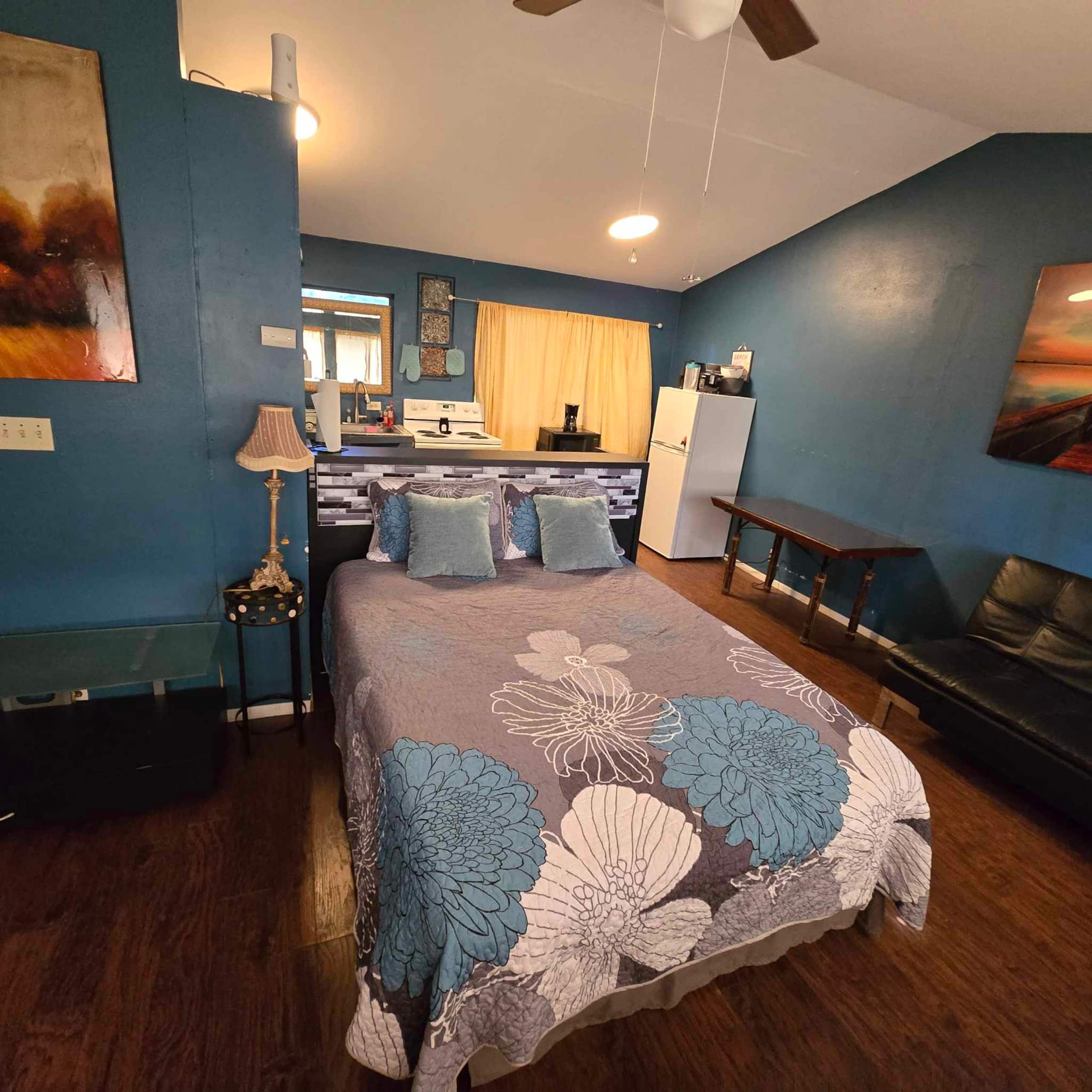 Place to stay in Haiku-Pauwela · ★4.36 · 2 beds · 1 private bath - Image 6