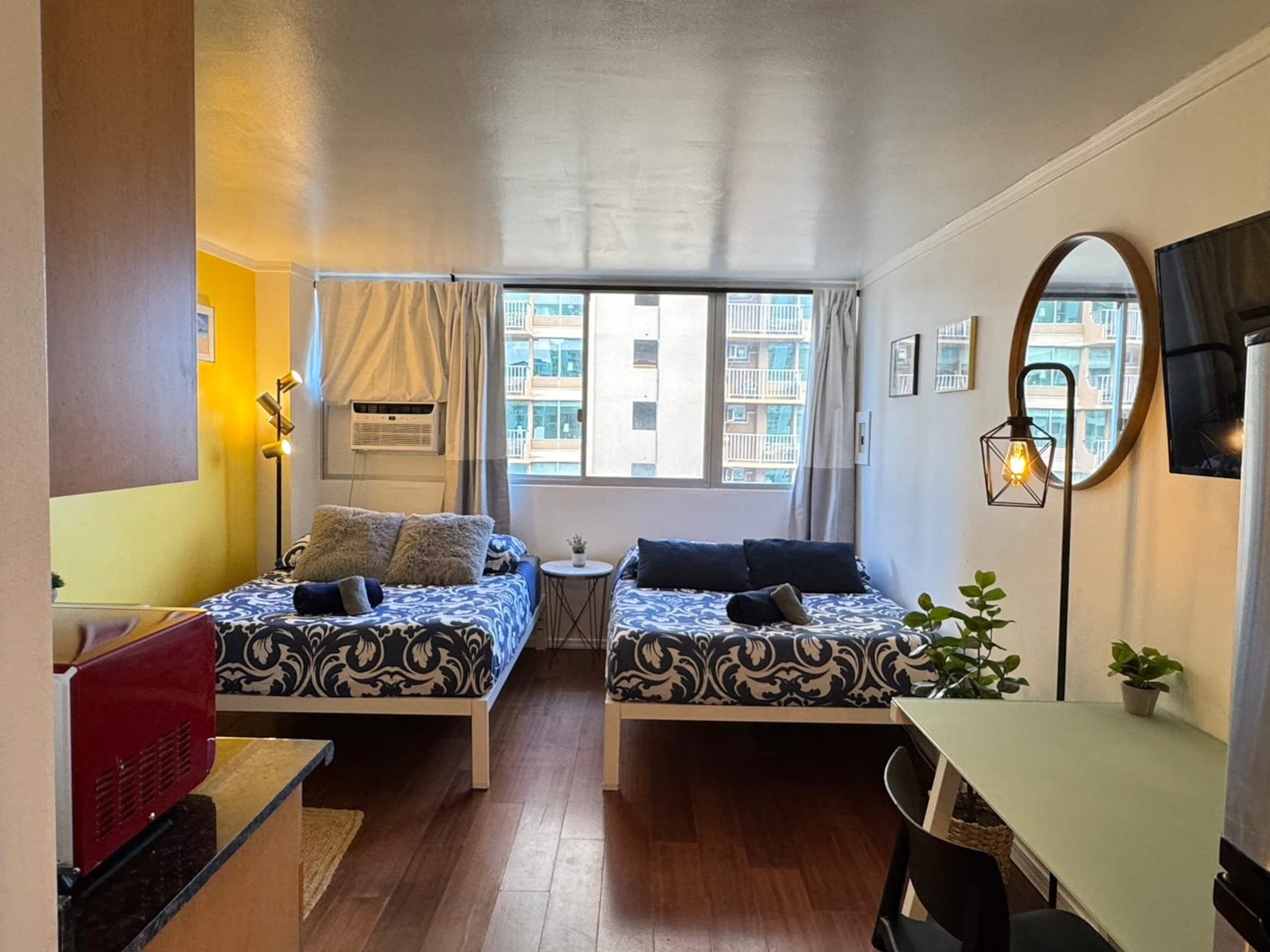 Condo in Honolulu · ★4.78 · 1 bedroom · 2 beds · 1 private bath - Image 8