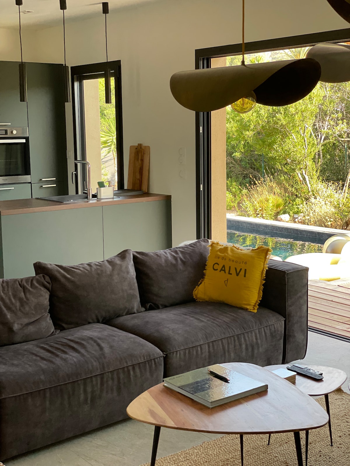 Top performing Airbnb: Villa Geneviève 5,🌟 house for 6 people with pool in Calvi