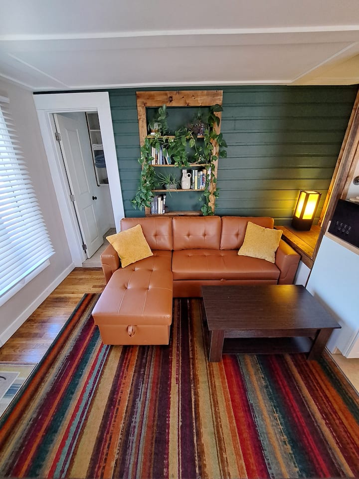 Nova House~private & Cozy King Bed Suite Downtown - Grand Junction, CO
