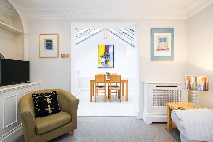 Ivy | Queensdale Place | Pro-Managed gallery image 4