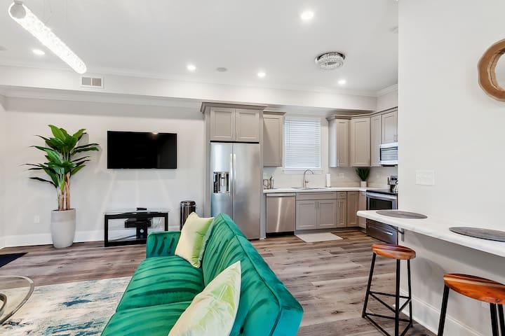 City Chateau Near the French Quarter