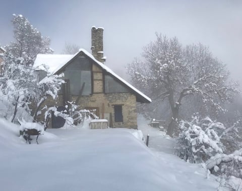 A cosy “into the wild”experience" S. Ponçon-Ecrins