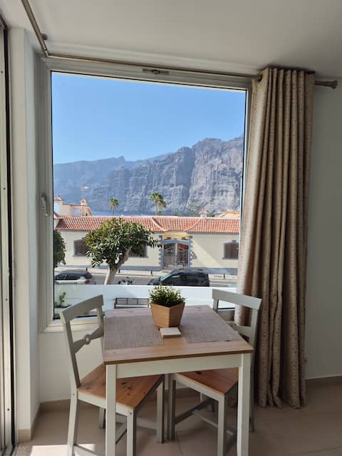 Top Airbnb: The Los Gigantes Cottage in Santiago Del Teide