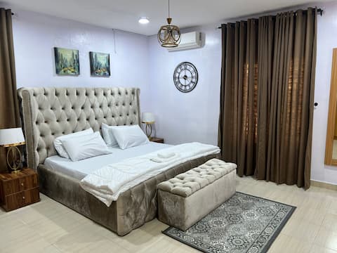 Luxury 1-bedroom w 24h light in Magodo GRA Phase 2