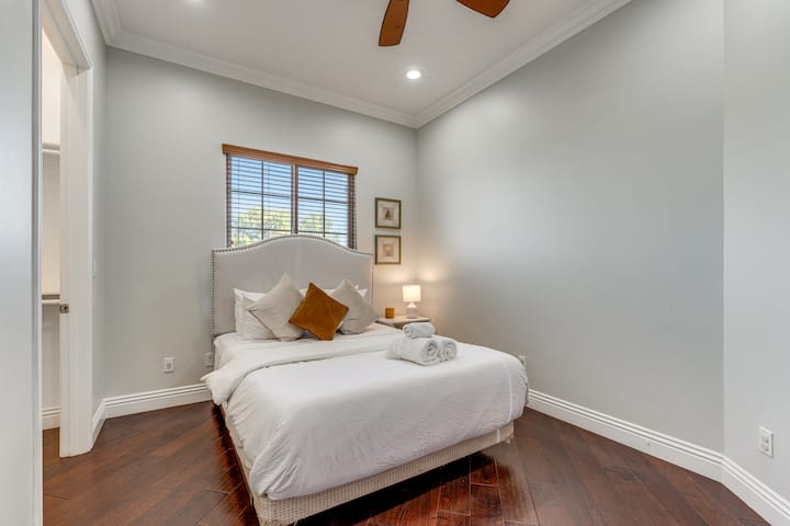 CAL King Thempur Pedic Bed