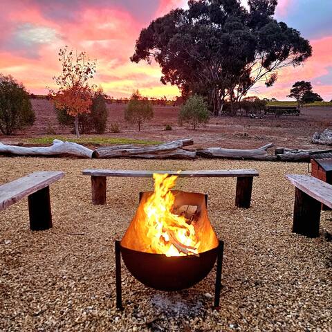 1858 Barossa Accommodation entire farmhouse. gallery image 4