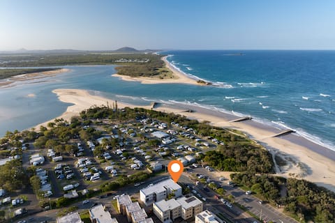 Boho Beach Vibe - directly opposite the beach