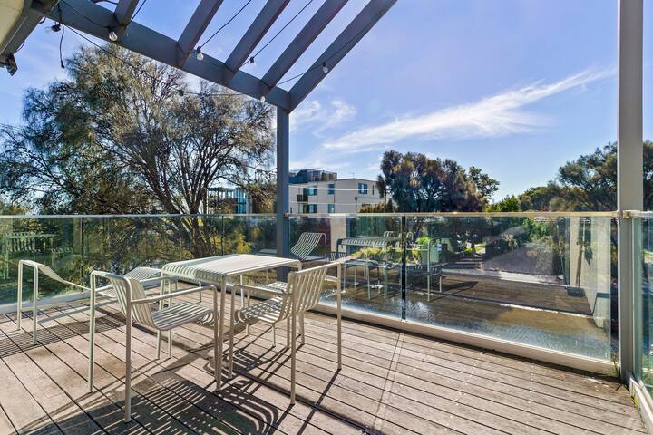 The Multimillion Dollar Elwood Beach House gallery image 5