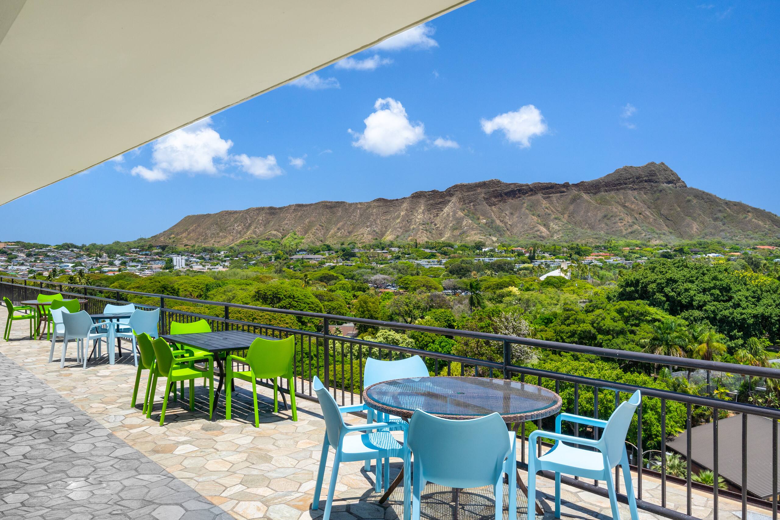 WG 422 at the Waikiki Grand Hotel® - Image 25