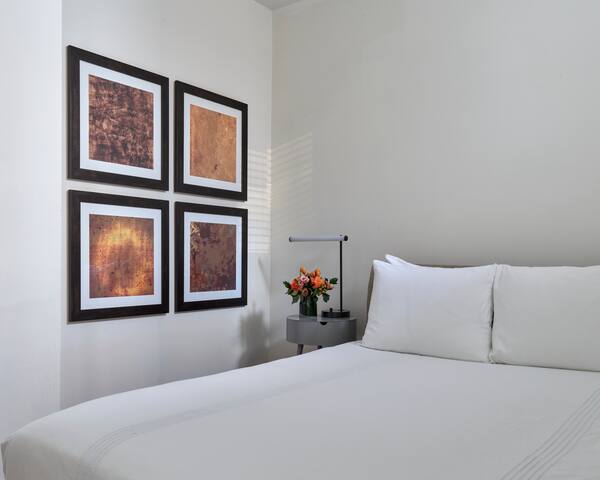 AKA Times Square – 2BDJR – Washer/Dryer, Kitchen gallery image 2